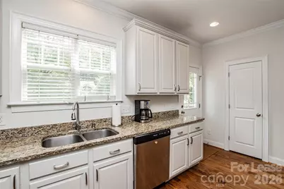 315 Woodvale Place, Charlotte, NC 28208 - Photo 11