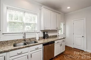 315 Woodvale Pl, Charlotte, NC 28208 - Photo 11
