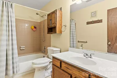 6325 Ellesmere Court, Charlotte, NC 28227 - Photo 35