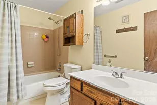 6325 Ellesmere Ct, Charlotte, NC 28227 - Photo 35