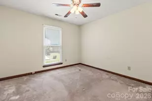6325 Ellesmere Ct, Charlotte, NC 28227 - Photo 33