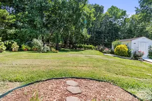 6325 Ellesmere Ct, Charlotte, NC 28227 - Photo 39