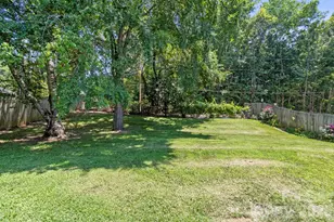 6325 Ellesmere Ct, Charlotte, NC 28227 - Photo 41