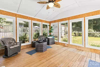 6325 Ellesmere Court, Charlotte, NC 28227 - Photo 23