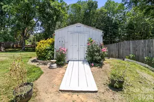 6325 Ellesmere Ct, Charlotte, NC 28227 - Photo 45