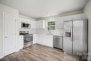 6111 Whispering Brook Ct, Charlotte, NC 28216 - Photo 13