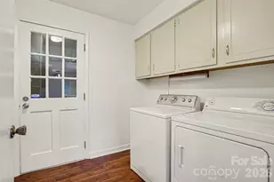 8225 Strawberry Ln, Charlotte, NC 28277 - Photo 31