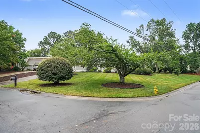 8225 Strawberry Lane, Charlotte, NC 28277 - Photo 3