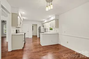 8225 Strawberry Ln, Charlotte, NC 28277 - Photo 13