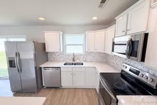8222 Gabon Ct, Charlotte, NC 28215 - Photo 7