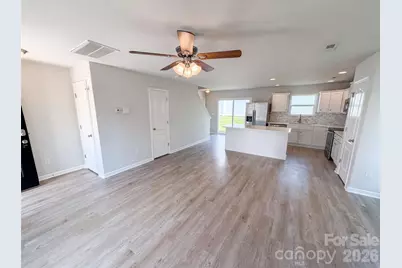 8222 Gabon Court, Charlotte, NC 28215 - Photo 3