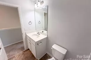8222 Gabon Ct, Charlotte, NC 28215 - Photo 17