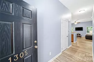 1305 Lauren Village Drive, Charlotte, NC 28213 - Photo 5
