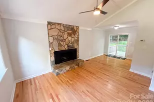 2427 Brook Canyon Dr, Charlotte, NC 28212 - Photo 3