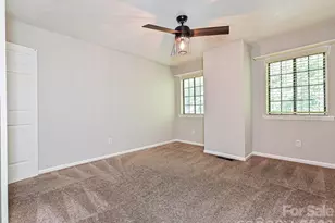 9111 Sharonbrook Dr, Charlotte, NC 28210 - Photo 17