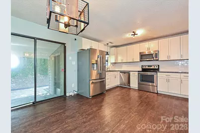 9111 Sharonbrook Drive, Charlotte, NC 28210 - Photo 7