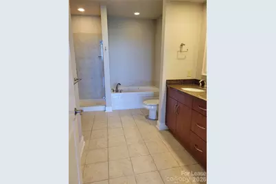 701 Royal Court #610, Charlotte, NC 28202 - Photo 7
