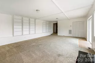 811 Town Mountain Rd, Asheville, NC 28804 - Photo 17