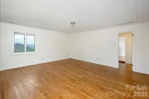 811 Town Mountain Rd, Asheville, NC 28804 - Photo 9