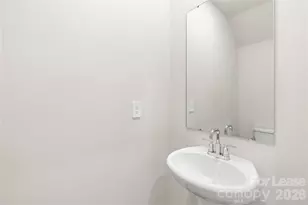 [Address not provided], Charlotte, NC 28216 - Photo 11