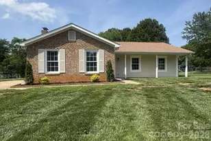 9113 Darius Ct, Charlotte, NC 28227 - Photo 1