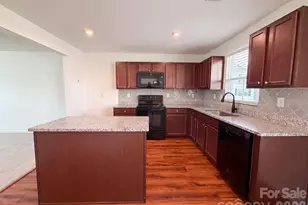923 Taybyn Rd, Fort Mill, SC 29715 - Photo 3