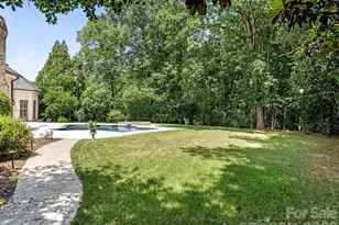 4523 Fox Brook Ln, Charlotte, NC 28211 - Photo 41
