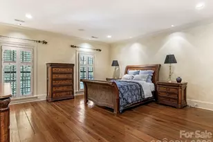 4523 Fox Brook Ln, Charlotte, NC 28211 - Photo 27