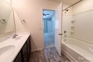3413 Winslow Dr, Charlotte, NC 28269 - Photo 13
