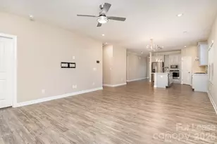 8528 Pennegrove Cir, Charlotte, NC 28214 - Photo 5