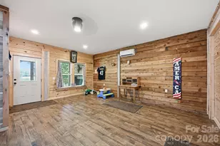 1367 Roundstone Rd, Sherrills Ford, NC 28673 - Photo 35