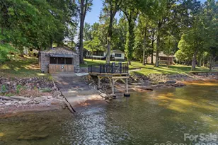 1367 Roundstone Rd, Sherrills Ford, NC 28673 - Photo 39