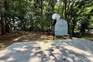 11809 Lansbury Ct, Charlotte, NC 28226 - Photo 29