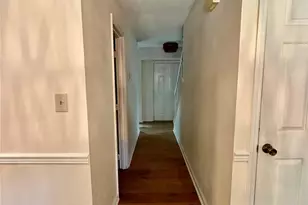 11809 Lansbury Ct, Charlotte, NC 28226 - Photo 9
