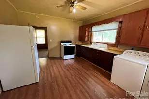 208 Bell St, Mount Holly, NC 28120 - Photo 9