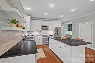 105 Welwyn Ln, Asheville, NC 28805 - Photo 23
