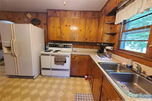 886 Hanging Rock Rd, Spruce Pine, NC 28777 - Photo 21