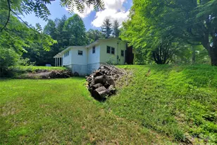 886 Hanging Rock Rd, Spruce Pine, NC 28777 - Photo 37