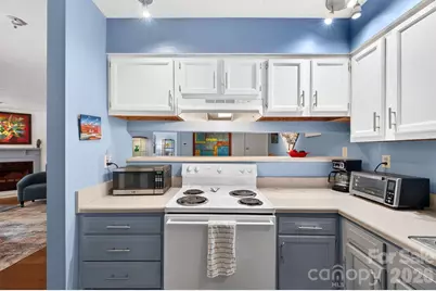 9 Ravencroft Lane #B-9 and Garage 2 Unit D, Asheville, NC 28803 - Photo 17