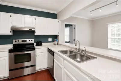 3206 Selwyn Farms Lane #4, Charlotte, NC 28209 - Photo 3