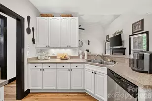 2916 Ed Reid St, Charlotte, NC 28216 - Photo 15