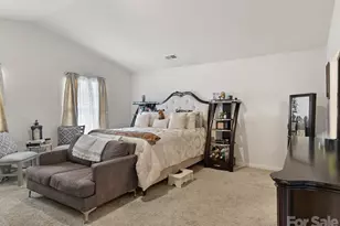 9836 Oak Barrel Ln, Charlotte, NC 28215 - Photo 19