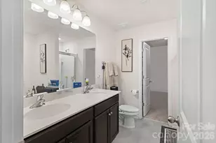 9836 Oak Barrel Ln, Charlotte, NC 28215 - Photo 21