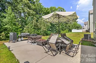 9836 Oak Barrel Ln, Charlotte, NC 28215 - Photo 29