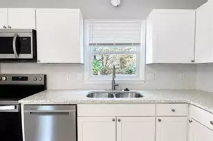 8826 Leipzig Dr, Charlotte, NC 28210 - Photo 9
