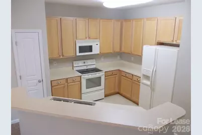 8488 Chaceview Court, Charlotte, NC 28269 - Photo 7