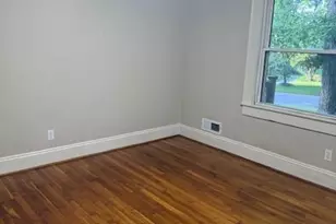706 12th Ave NE, Hickory, NC 28601 - Photo 7