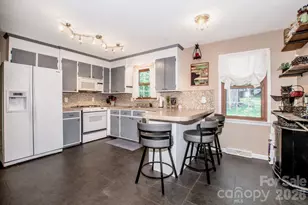 734 Willow Ln, Harrisburg, NC 28075 - Photo 5