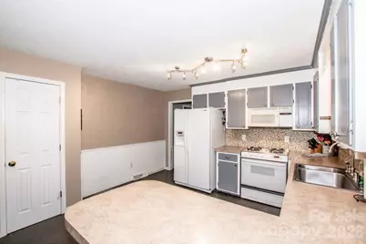 734 Willow Lane, Harrisburg, NC 28075 - Photo 7