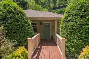 323 Hawks Crest Dr, Waynesville, NC 28786 - Photo 3